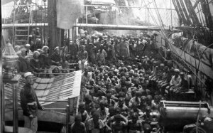 1364724561_Rare+Photo+of+African+Slaves+aboard+ship
