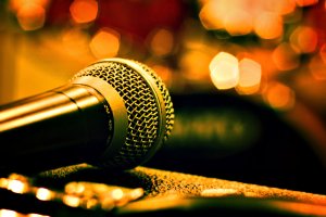 microphone_by_fauziazmi-d4herm8