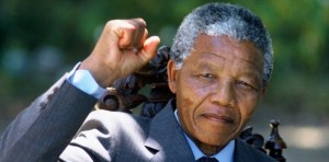 5583290-la-sante-de-nelson-mandela-s-ameliore-selon-la-presidence_zps83dd9590